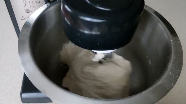 Замес теста  для пельменей чебуреков вареников / супер тестомес кухонный комбайн Бош