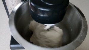 Замес теста  для пельменей чебуреков вареников / супер тестомес кухонный комбайн Бош