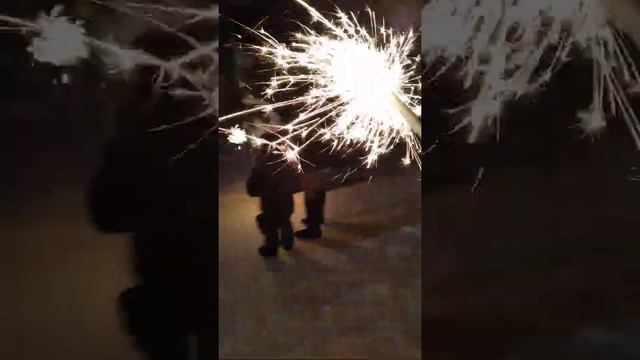 Новогодние бенгальские свечи! смотреть онлайн