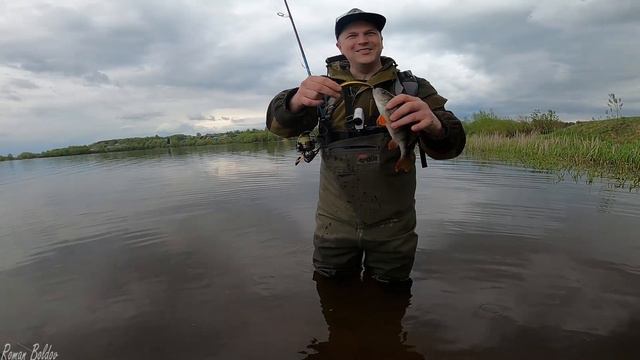 СЛОМАЛИ СПИННИНГ - ВЗЯЛИ ФИДЕР И ПОЙМАЛИ Щука, Окунь! Первая рыбалка на спиннинг 2022 смотреть онлайн