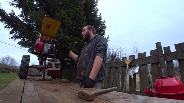 Мотоблок после зимы. Заводим трактор правильно! смотреть онлайн