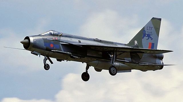 English Electric Lightning | Wikipedia audio article смотреть онлайн