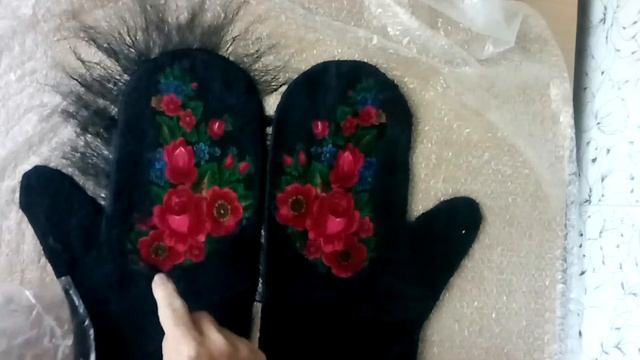 Как привалять тканевый фрагмент. Дизайн валяных рукавиц смотреть онлайн