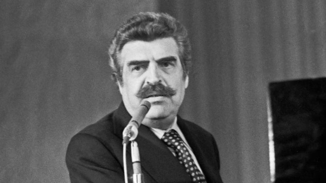 Ян Френкель - Я спешу , извините меня смотреть онлайн