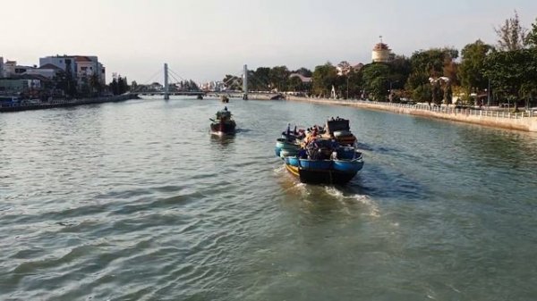 Vietnamese Boats / Вьетнамские Лодки