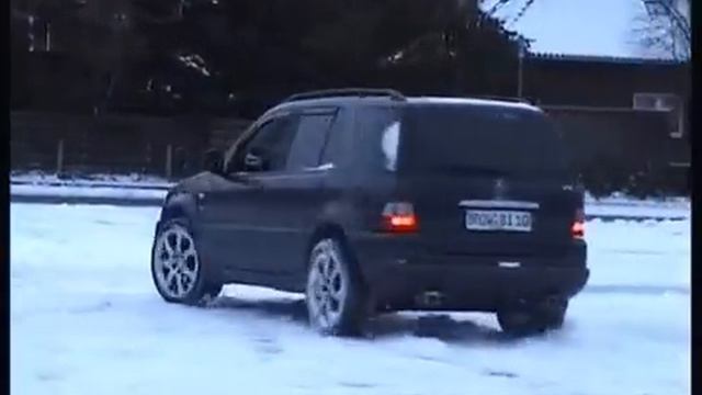 Mercedes Benz W163 ML430 V8 Snow Drift