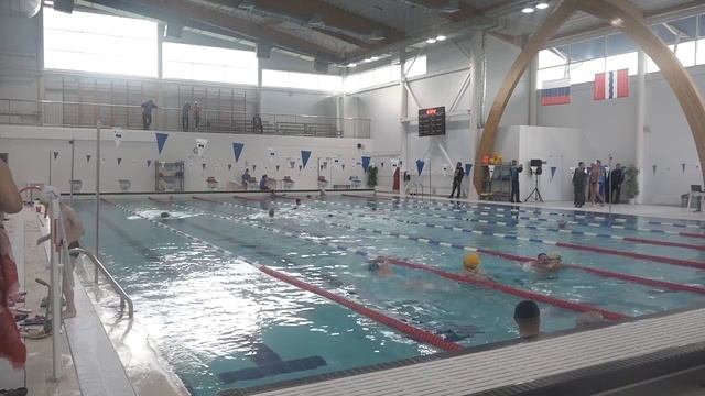 Зарядка в День физкультурника