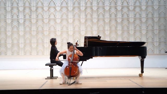 Kanon Huang (8yrs) - Fritz Kreisler: Liebesleid (Love's Sorrow) Cello version смотреть онлайн