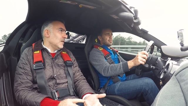 Ferrari F430 Scuderia смотреть онлайн