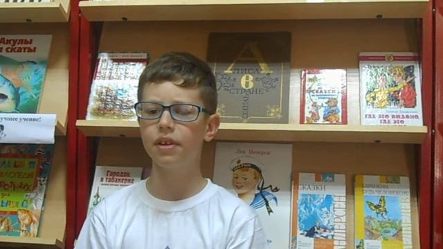 Страна читающая — Артем Адаркин читает произведение «В пилотке мальчик босоногий» А. Т. Твардовског смотреть онлайн