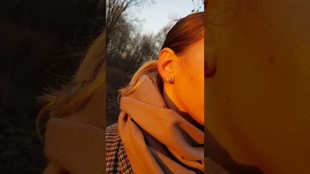 Серьги Пусеты с Бриллиантом Муассанитом 2*1 карат/6.5 мм мотивам Tiffany Setting смотреть онлайн