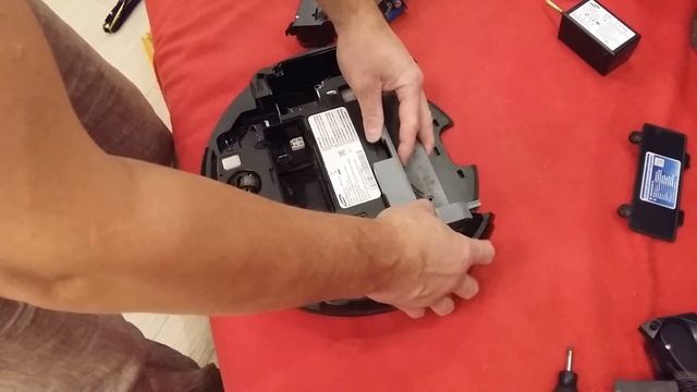 Сборка-разборка робота пылесоса Samsung SR10F71UE смотреть онлайн