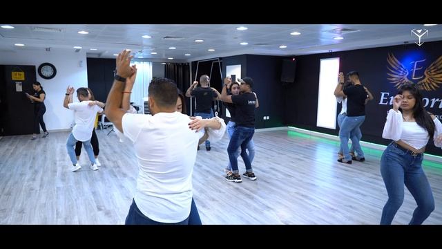 Bachata Dance Video #bachata #salsa #dance #uae #abudhabi #Euphoria #music #dancer #trending смотреть онлайн