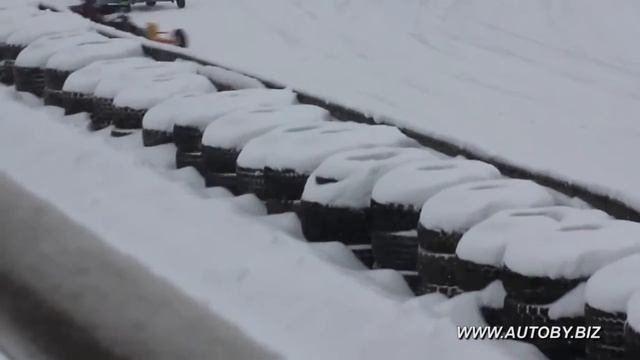 Трековые гонки на картах (14.01.2016, стадион «Заря») смотреть онлайн