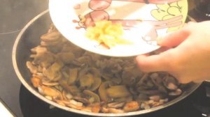 Грибной соус из шампиньонов со сметаной. Готовим Макароны с грибами. Грибная подлива. Быстрый Рецеп