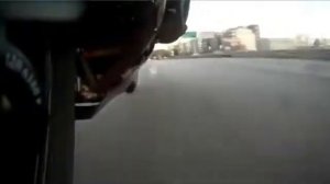 Езда на мотоцикле со скоростью 300 км/ч // Мото гонки