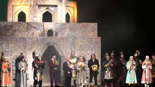 Татарский мюзикл "Кара Пулат" (Черная палата). Выход артистов и авторов. смотреть онлайн