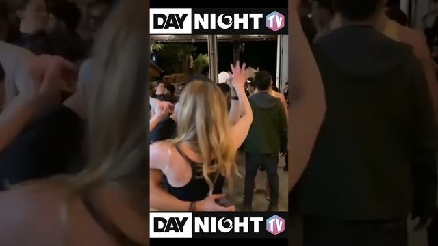 Эмбер Херд Танцует с Новым Кавалером! смотреть онлайн