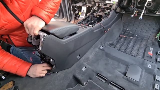 Removing the dash on a 2019 Audi Q5/SQ5 how to? 2nd chapter. смотреть онлайн