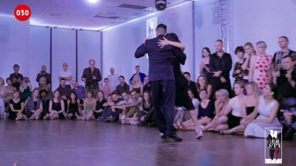 Clarisa Aragon and Jonathan Saavedra – Malandraca #ClarisayJonathan