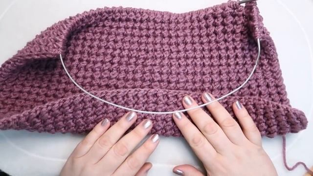 ШАПКА СПИЦАМИ С ШИКАРНЫМ ДВУСТОРОННИМ УЗОРОМ. МАСТЕР КЛАСС ДЛЯ НАЧИНАЮЩИХ. смотреть онлайн