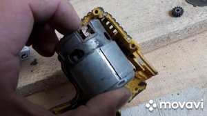 Замена щеток на шуруповерте STANLEY FMC600