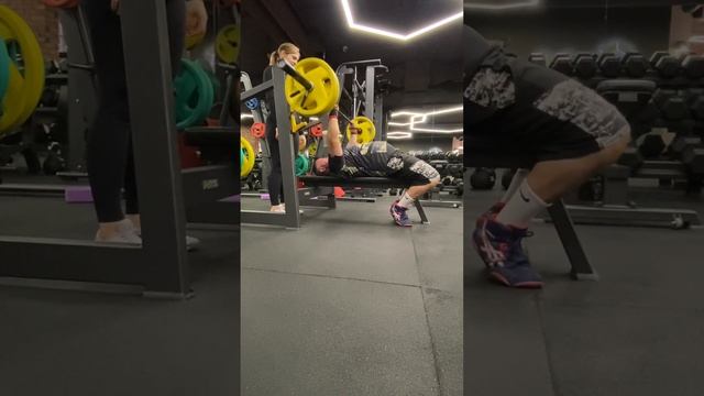 Жим лежа 2 подход 80 кг на 18 раз смотреть онлайн