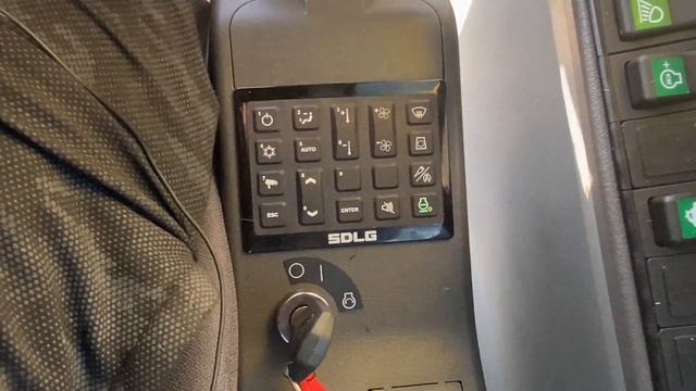 Дали китайский экскаватор на день! SDLG E6210F/обзор смотреть онлайн