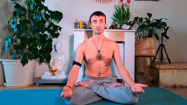 Капалабхати и уддияна-бандха комбинация. Йога, пранаяма. смотреть онлайн