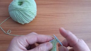 Как вязать лицевую гладь красиво , без рядности ,способ 1.