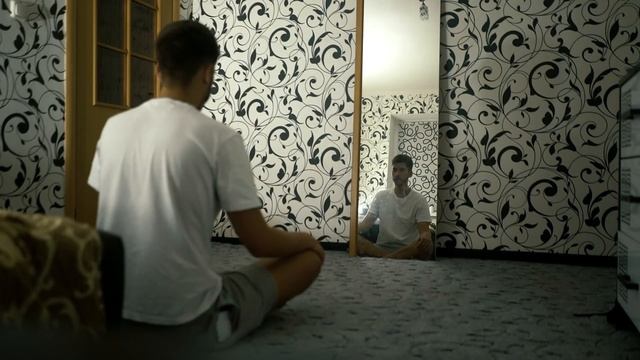(СТРАШНО) ЧТО БУДЕТ ЕСЛИ ПОСМОТРЕТЬ В ЗЕРКАЛО ПОСЛЕ 12 НОЧИ? ЖУТКИЙ ЭКСПЕРИМЕНТ/ проверил на себе смотреть онлайн