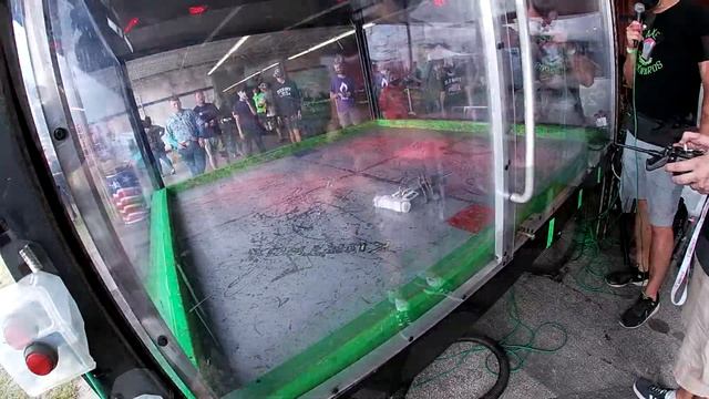 World Maggot vs Rainbow Poison [Small Bots of Mass Destruction Fair Fights 2021] смотреть онлайн