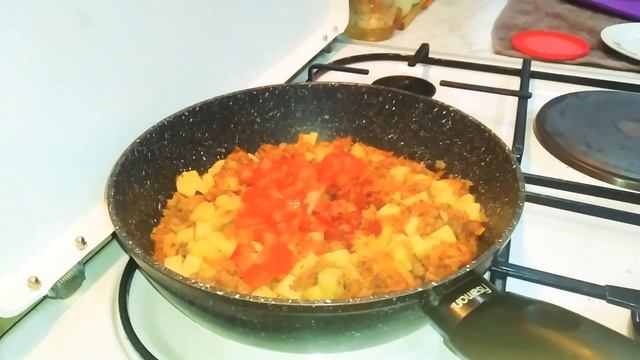 Макароны с подливой. Еда на скорую руку. ?Очень вкусно!? смотреть онлайн