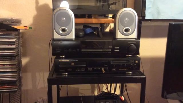 The Panasonic RQ-S25 personal cassette player sound, the cassette player is an unrealistic size смотреть онлайн