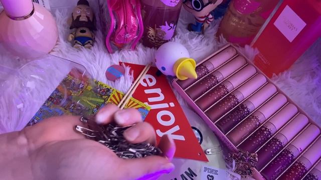 ASMR // Where's Waldo? ? The Fantastic Tingle Journey // 18 Triggers // NO TALKING смотреть онлайн