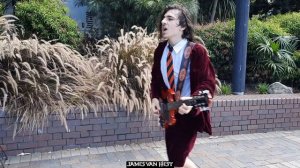 AC/DC - Highway To Hell (Angus Young Street Performer)