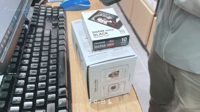 #59 ｜ HK Vlog?｜蘋果肉桂牛角飽?｜開箱新玩具fujifilm instax Mini LiPlay｜日落下的飛機維修區｜迷上了編織花花電話繩Macrame Flower? смотреть онлайн