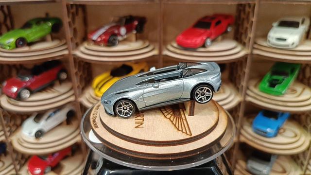 Aston Martin V12 Speedster смотреть онлайн