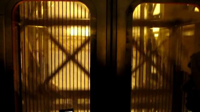 Париж, Эйфелева башня (Tour Eiffel), лифт до 3 уровня (вершины) смотреть онлайн