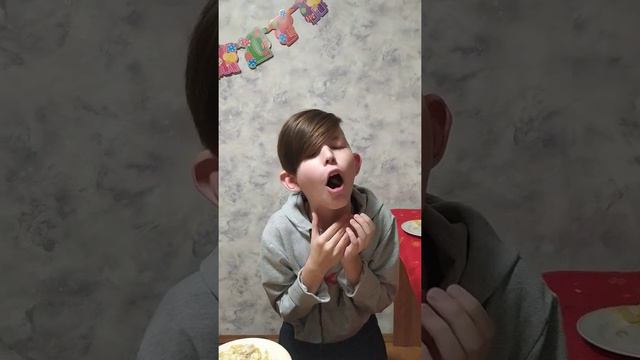 Лёня не любит роллы.но съел за 300р. смотреть онлайн