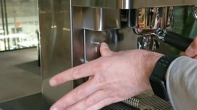 Pl82t the coffeegrinder does not activate after shipping смотреть онлайн