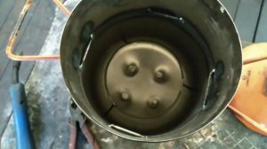 КОПТИЛЬНЯ  БАЛОН ИЗ ПОД ФРЕОНА  Т-25 В ПРОЦЕССЕ.