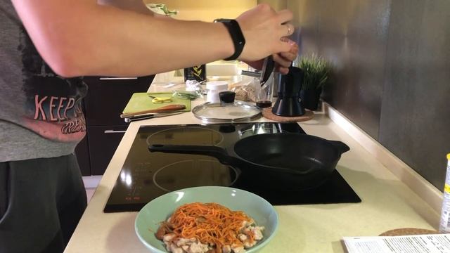 Готовлю грибную лапшу с курицей от Elementaree смотреть онлайн