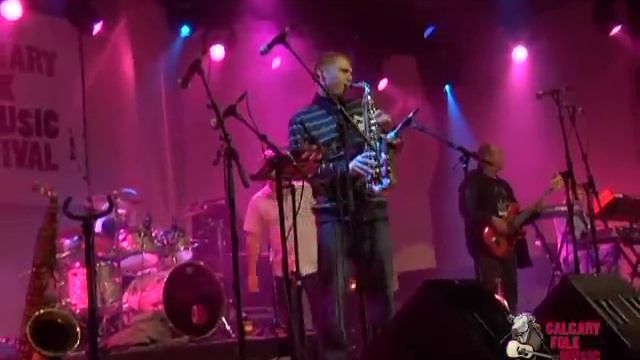 The Herbaliser performs "Battle of Bongo Hill" live at Calgary Folk Music Festival 2011 смотреть онлайн