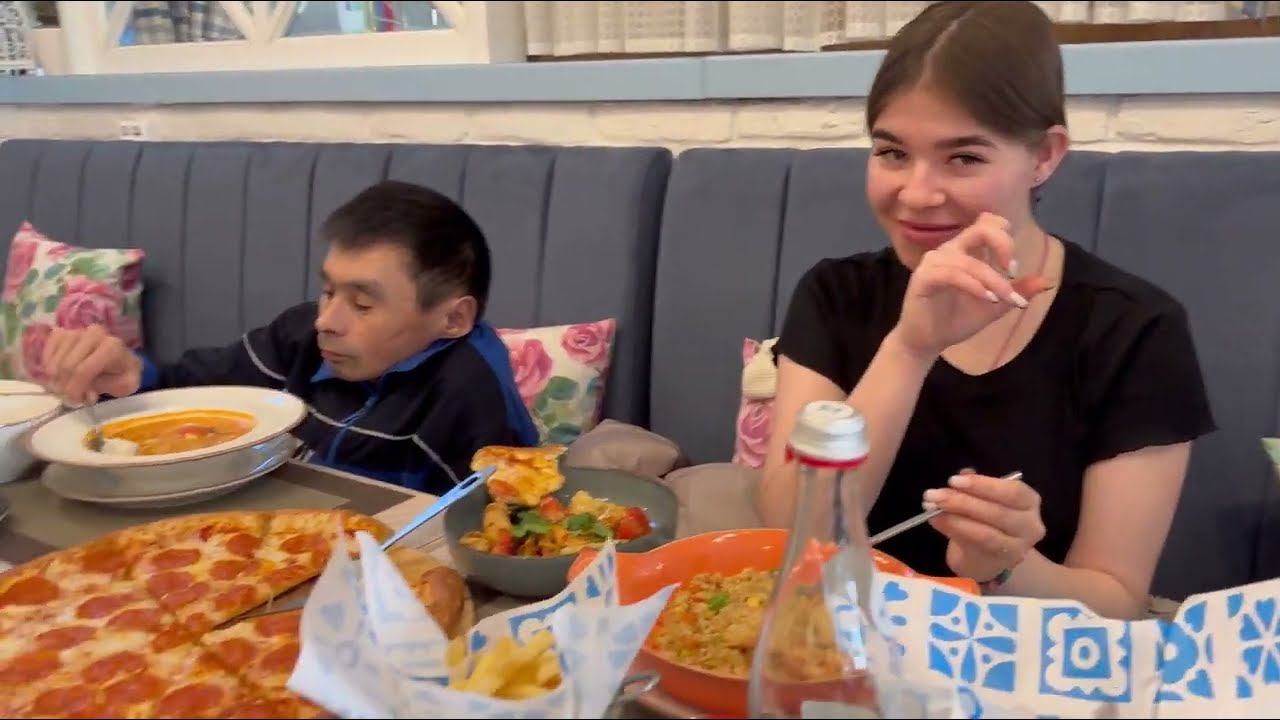 День Рождения мамы без мамы. Что я ем для похудения. Они извинились и доставили прям в станицу. 5.03 смотреть онлайн