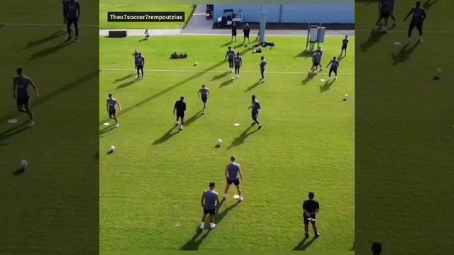 Футбольное упражнение на отработку навыков паса смотреть онлайн