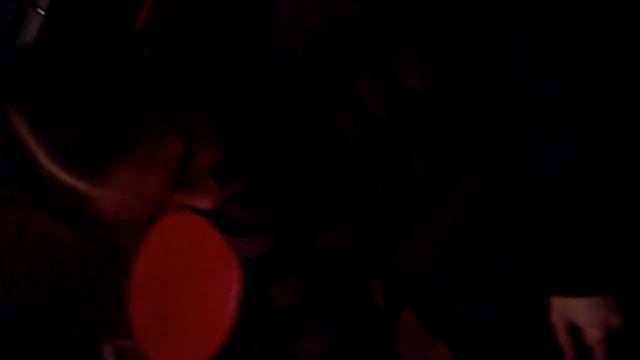 Браточек кушает бычочек