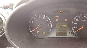 Гранта заводится и глохнет.