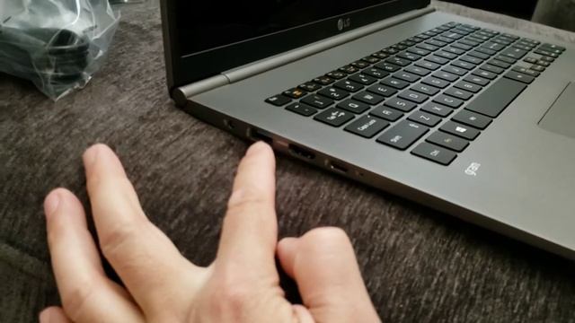 Product Review P0032 - LG gram 17" Laptop смотреть онлайн