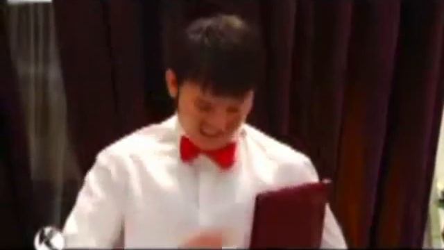 Самый наглый официант